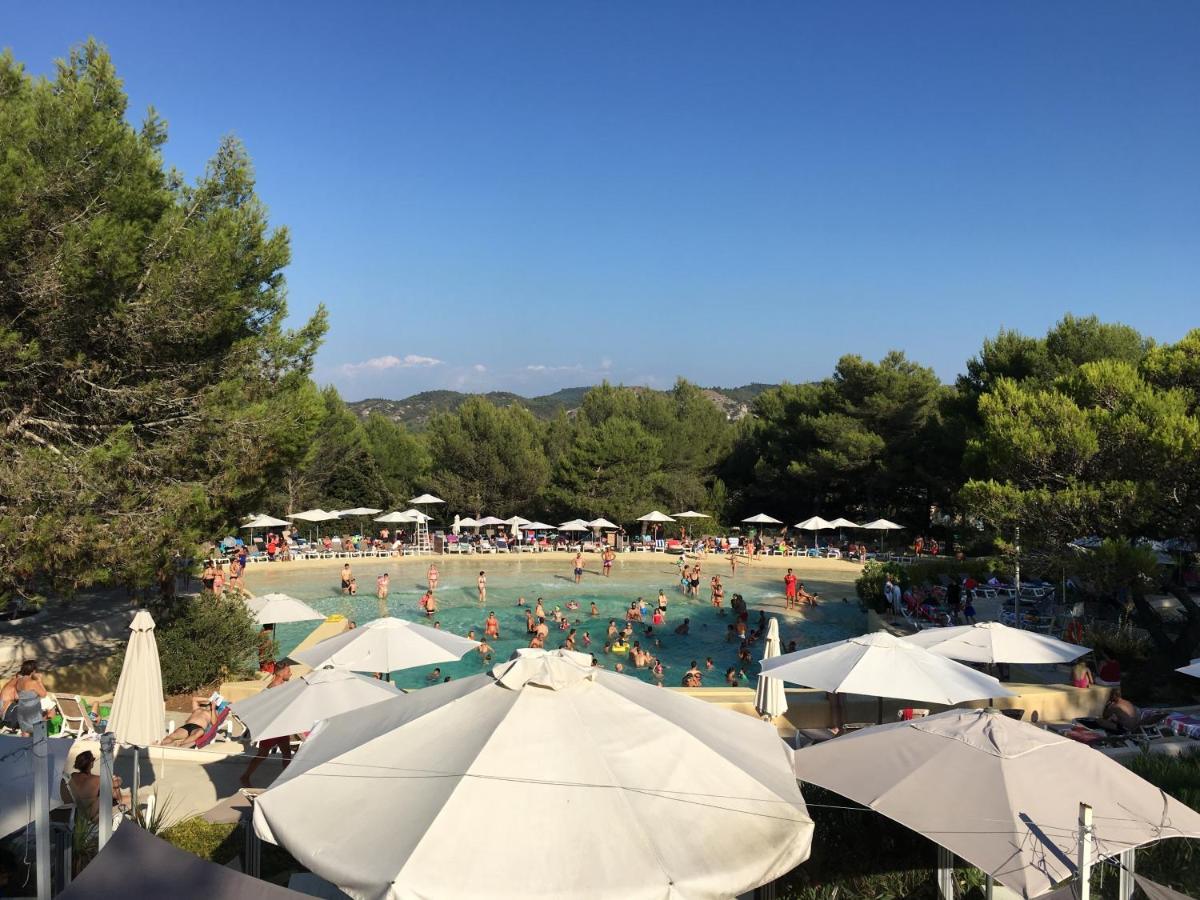 Studio Sur Le Domaine Du Golf De Pont Royal Mallemort Dış mekan fotoğraf